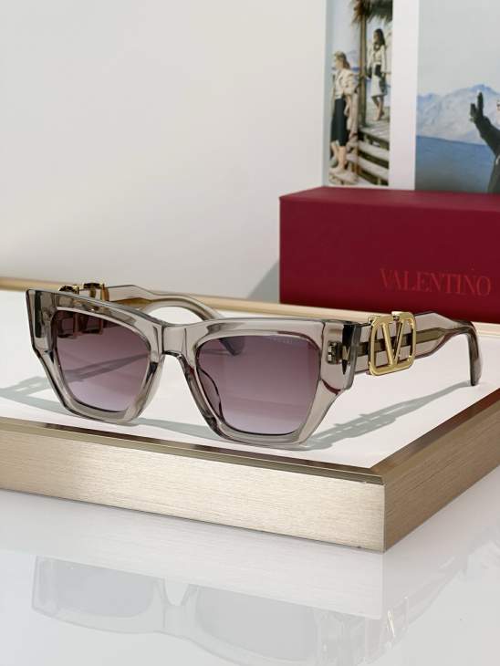 Picture of Valentino Sunglasses _SKUfw72187700fw